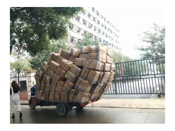 邁世與你分享一則正能量小故事：雖生活不易，但也要樂觀