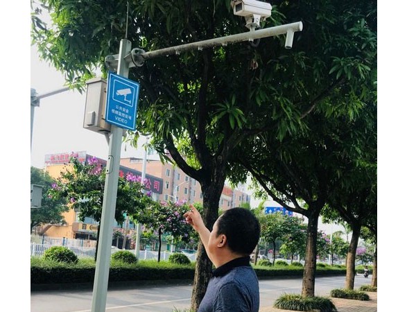 街邊上的視頻監(jiān)控配電箱也需要動環(huán)監(jiān)控系統(tǒng)！
